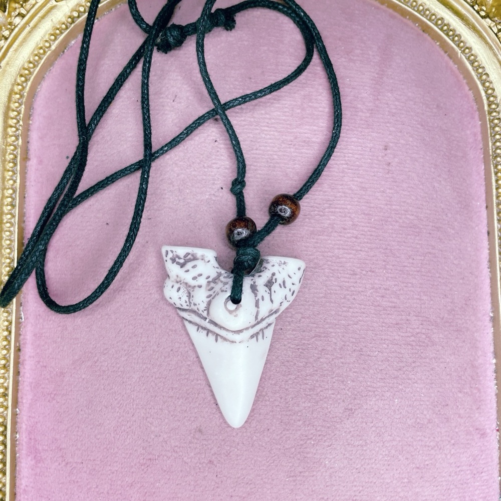 4102u. Plastic Unisex Habdmade Pendant Necklace